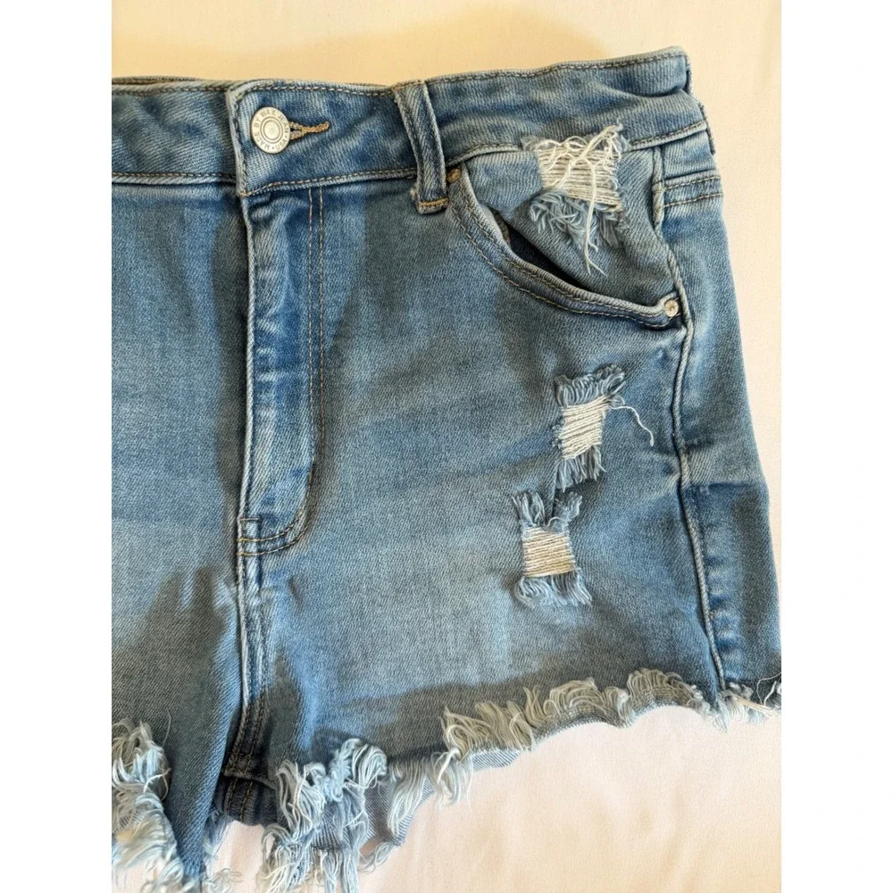 Wax Jean Women Distressed High Waisted Denim Shorts Light Wash Frayed Hem Size L